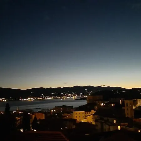 Finestra Sul Mare - La Guardiana Del Golfo Apartment
